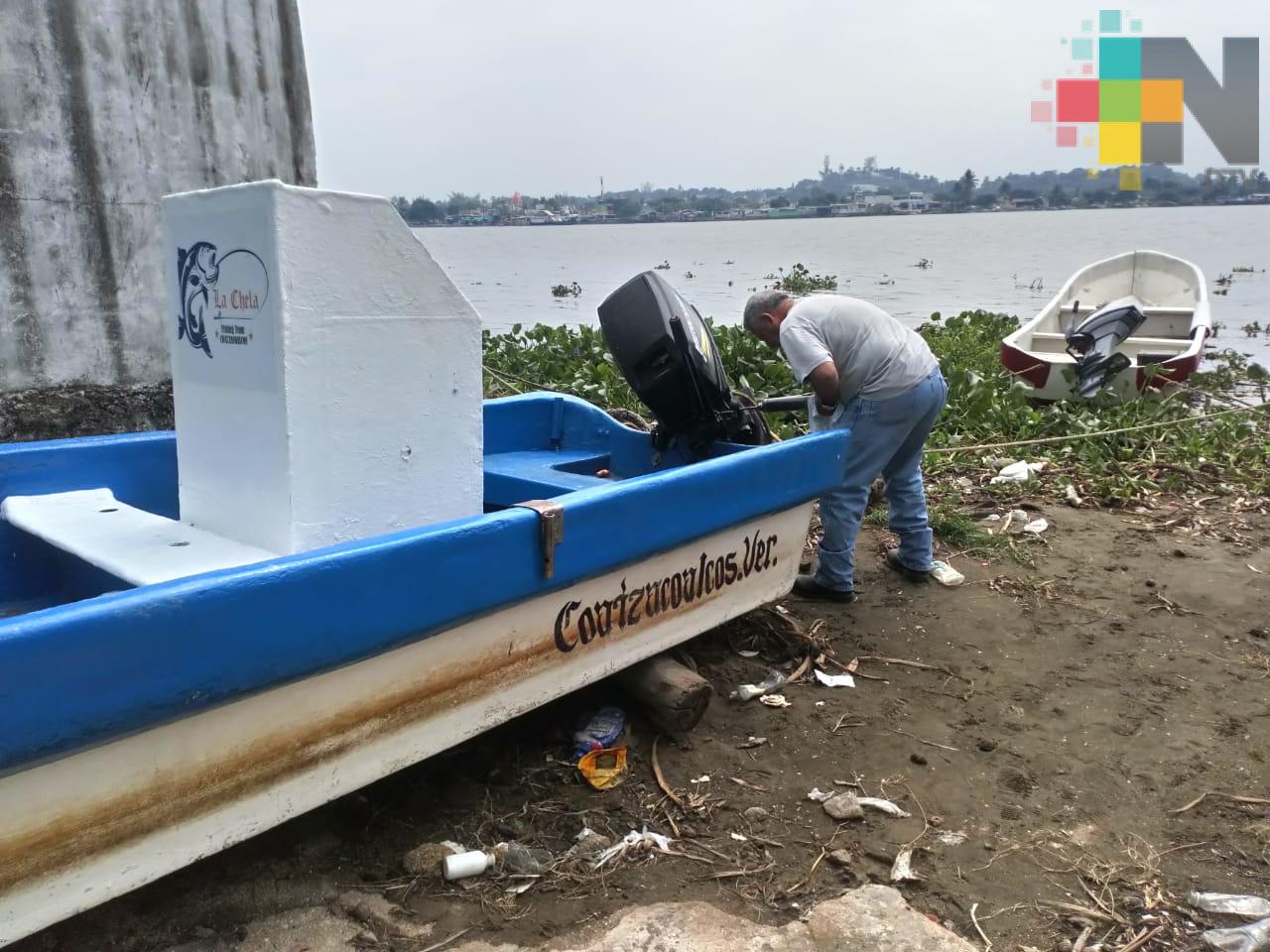 Pescadores de Coatzacoalcos esperan temporada de lluvias para capturar róbalo