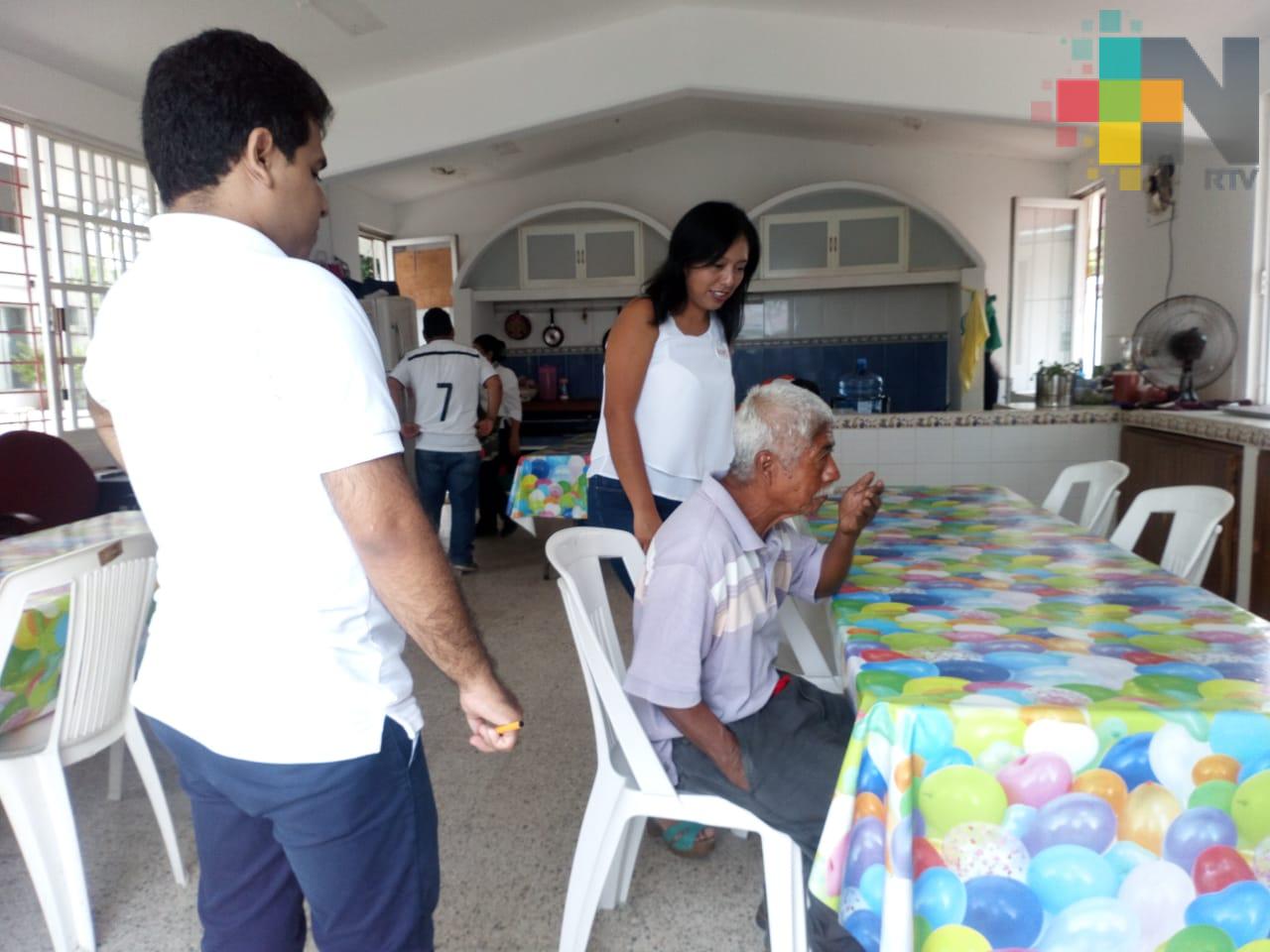 En Coatzacoalcos realizan censo para detectar adultos mayores en abandono