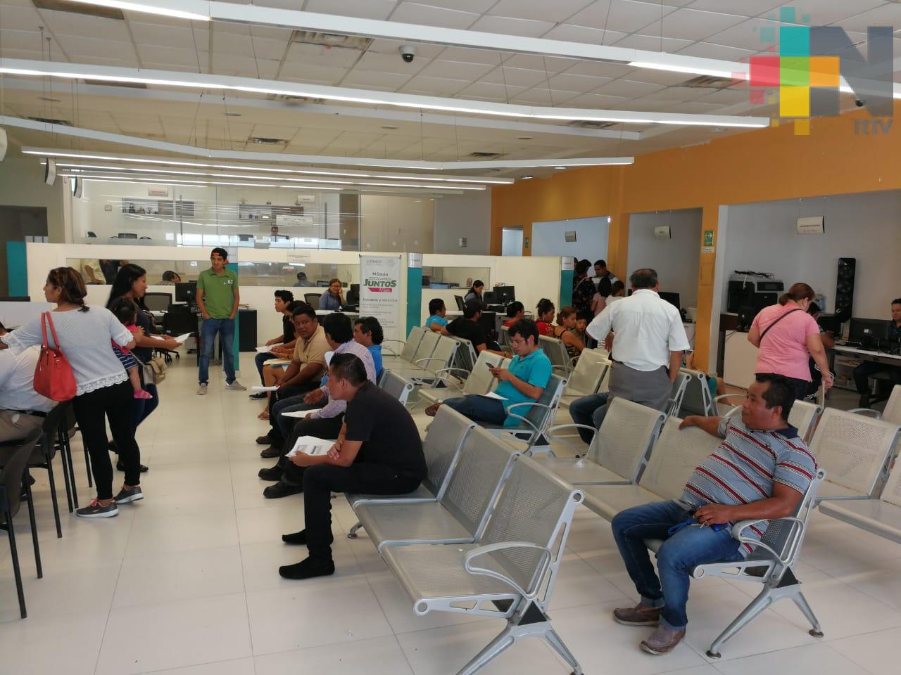 En Coatzacoalcos mil 600 unidades de transporte público circulan sin placas