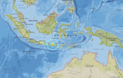 Indonesia levanta alerta de tsunami tras sismo que causó tres muertos