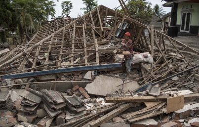 Aumenta a 555 la cifra mortal por terremotos en Indonesia