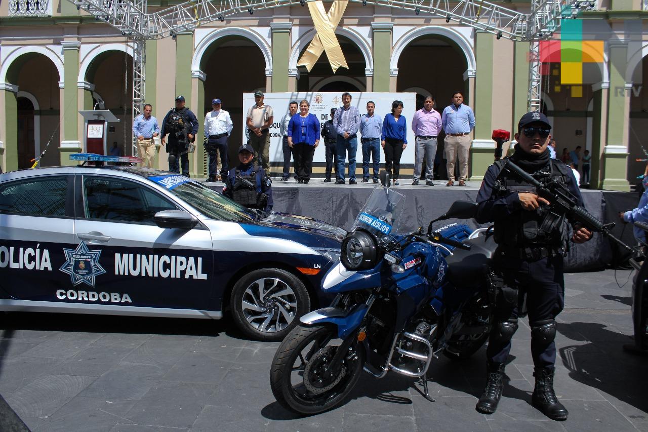Entregan nuevas patrullas a policías de Córdoba