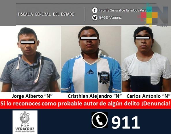 Procede FGE contra tres probables narcomenudistas, en Papantla