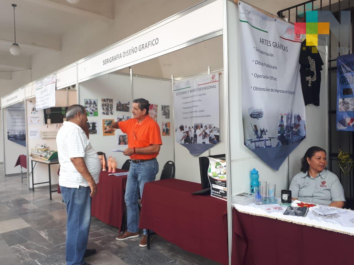 Cecati 42 de Veracruz ofrece más de 20 cursos de capacitación