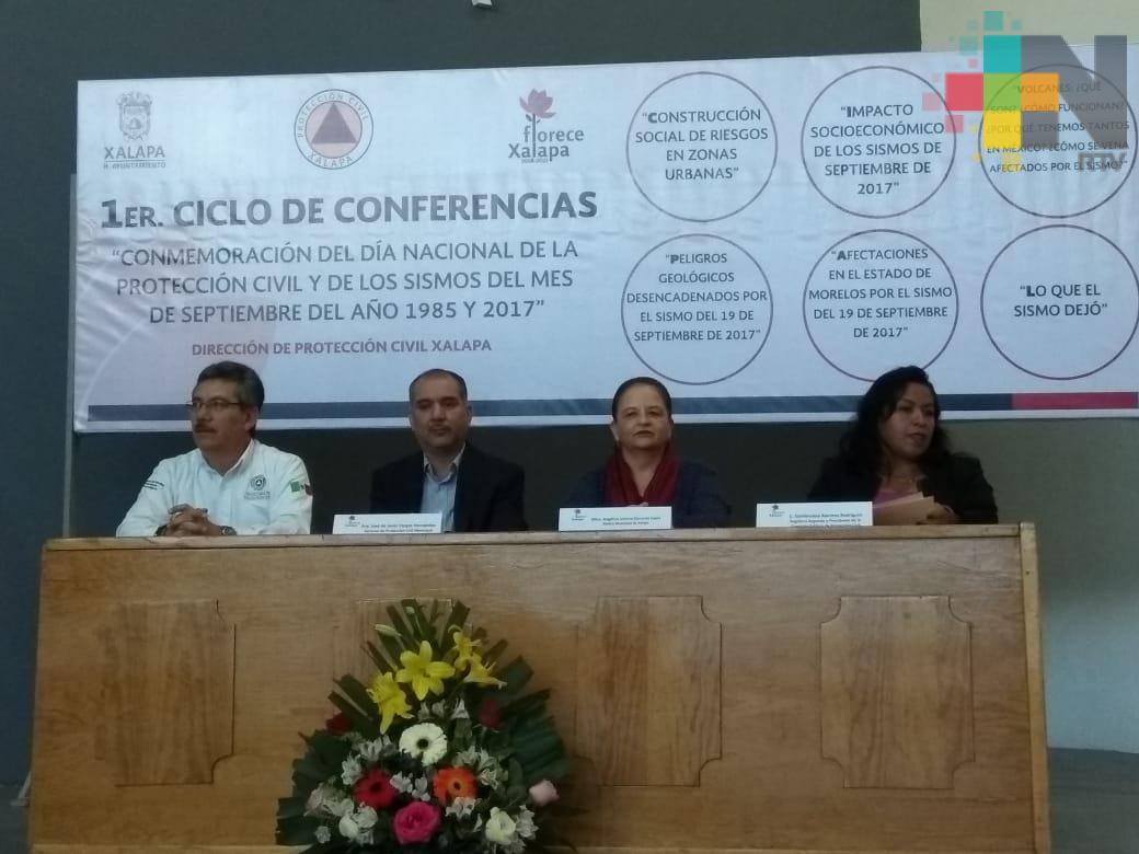 Primer ciclo de conferencias por el Día Nacional de la Protección Civil en Xalapa