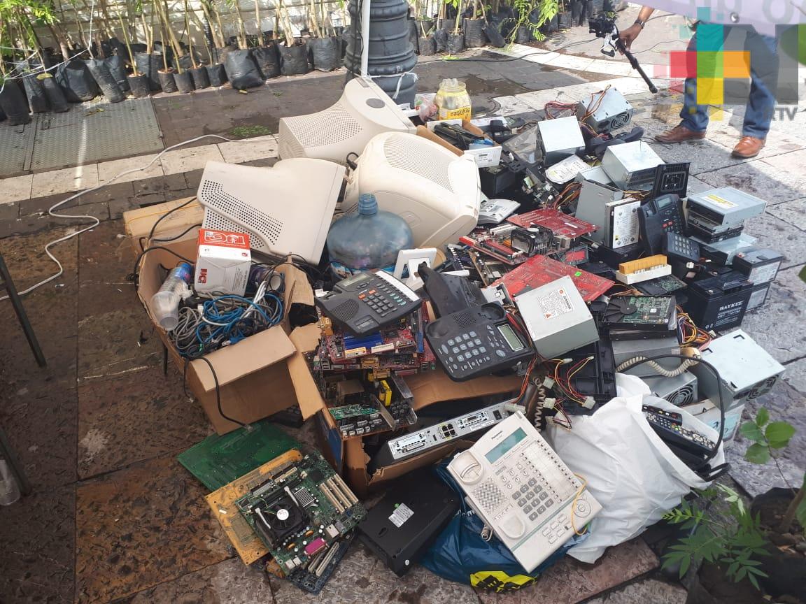 Ayuntamiento de Veracruz realiza feria de reciclaje de aparatos electrónicos
