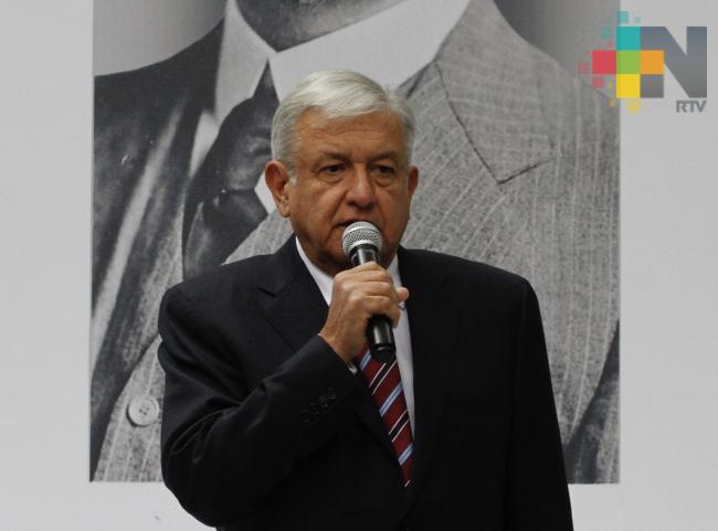En diciembre, licitaciones para perforar pozos petroleros López Obrador