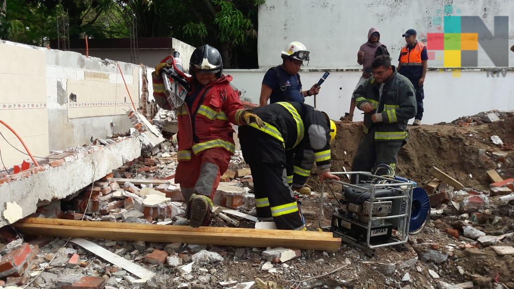 Barda cae encima de pepenador en Veracruz