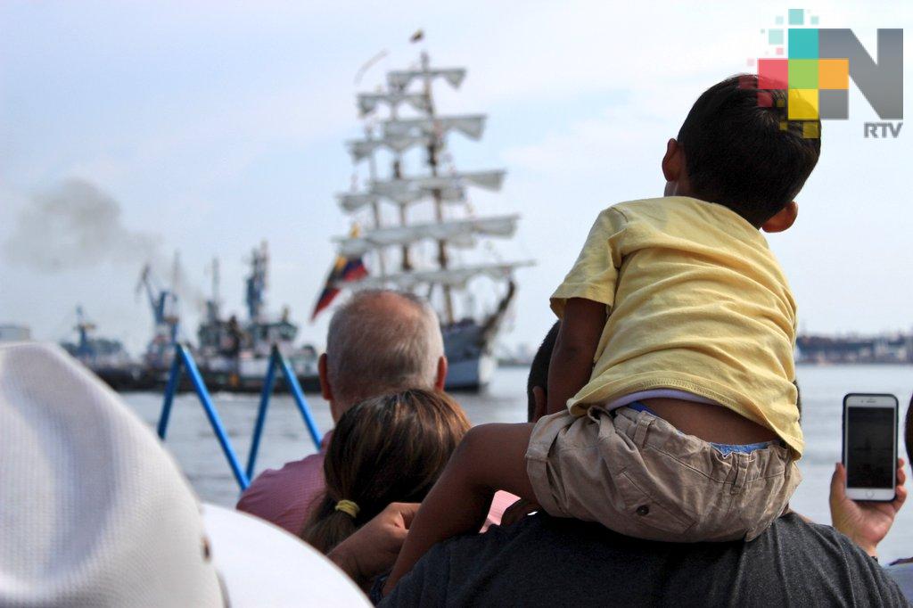 Zarpan veleros participantes en Festival Velas Veracruz 2018
