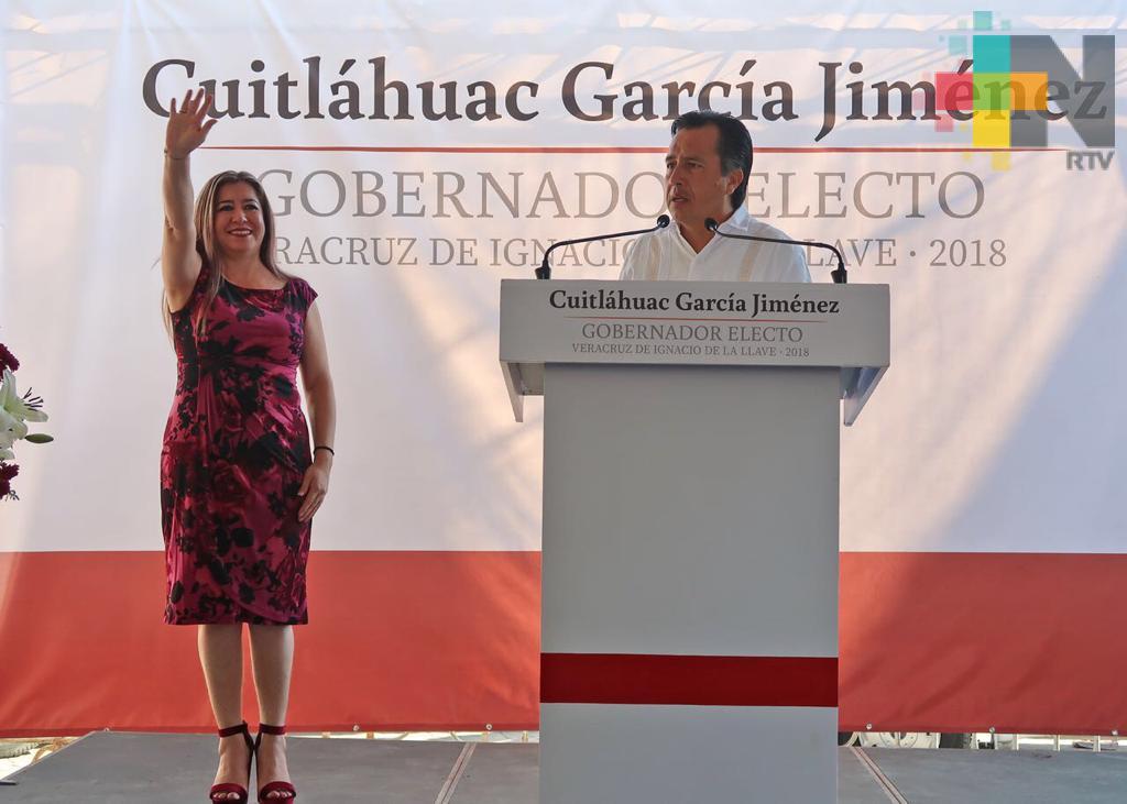 Cuitláhuac García presenta a Guadalupe Argüelles como la próxima Secretaria del Trabajo