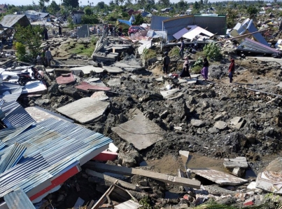 Sube a 832 cifra de muertos por sismo y tsunami en Indonesia