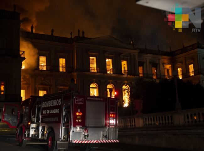 UNESCO ofrece ayuda a museo incendiado en Río de Janeiro