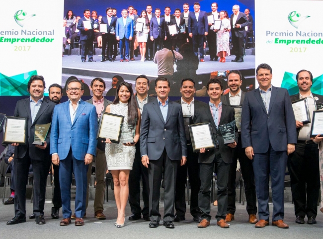 Más de la mitad de empleos generados por Mipymes, destaca Peña Nieto