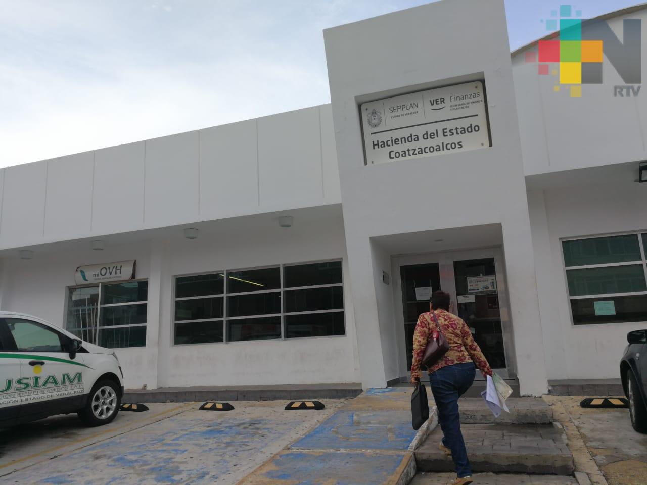 Mil cheques de devolución de pago de tarjetones sin cobrar por concesionarios: Oficina de Hacienda de Coatzacoalcos