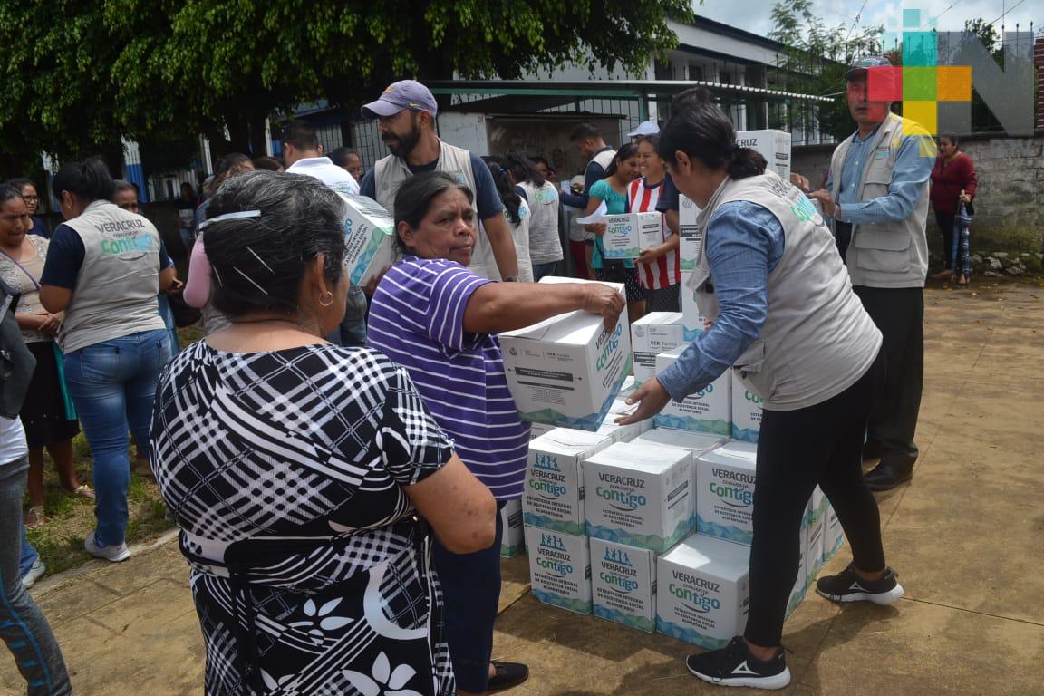 Habitantes de Ixhuatlán del Café reciben beneficios del programa «Veracruz Comienza Contigo»