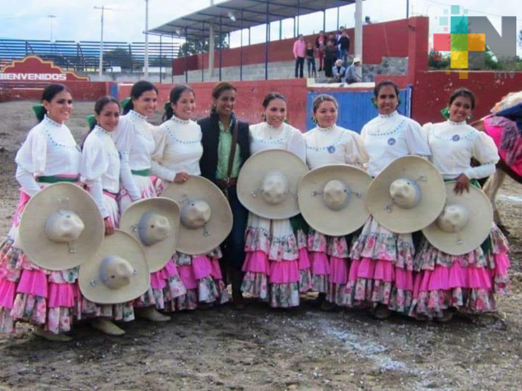 Ganaderos de Tierra Blanca hacen pedimento formal de su futura reina de la Expo Ganadera 2018