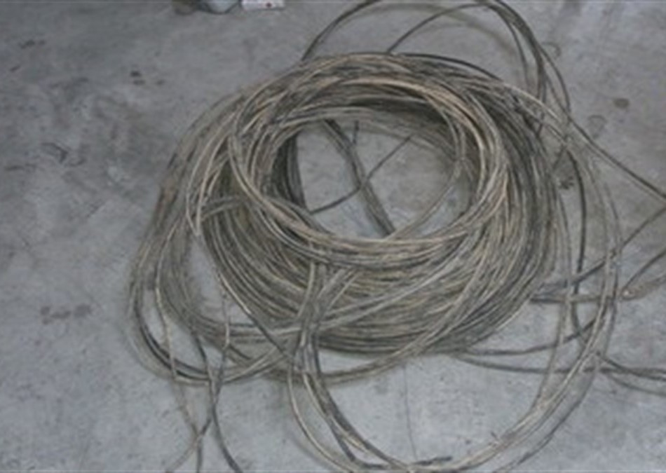 Continúan el robo de cableado de alumbrado público en Coatzacoalcos