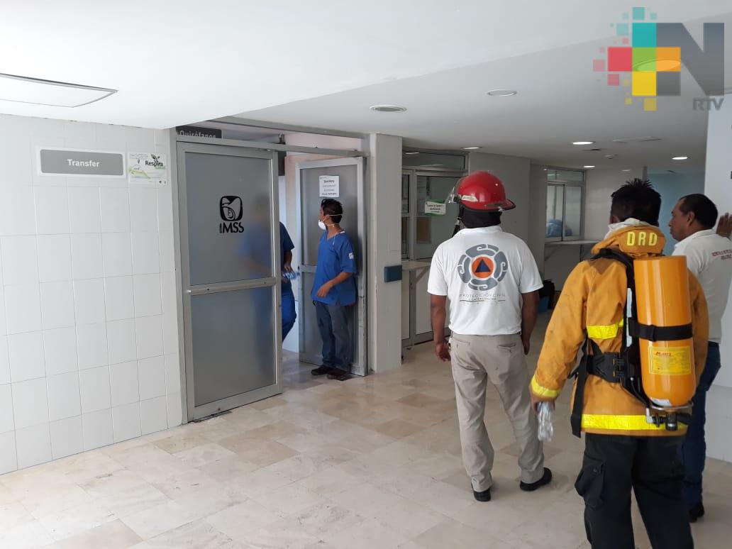 Por derrame de formol evacuan área de hospital del IMSS en Coatzacoalcos