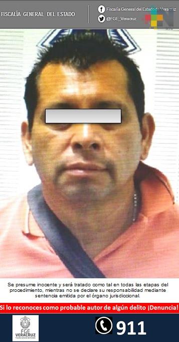 Vinculado a proceso por probable usurpación de funciones de Policía Ministerial, en Orizaba