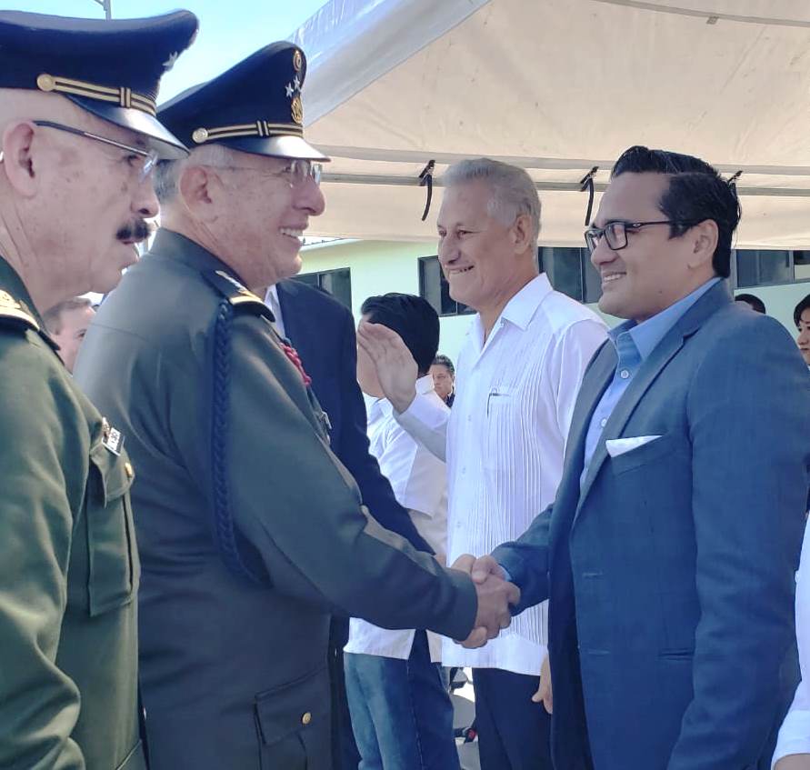 Acude Fiscal General a ceremonia inaugural de obra militar, en Perote