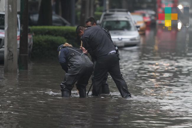 Lluvias dejan inundaciones y encharcamientos en Benito Juárez y Tlalpan