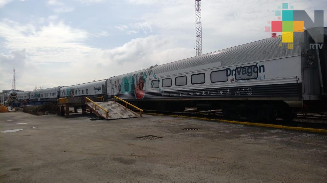 Llega el tren de la salud para atender a población vulnerable de Coatzacoalcos