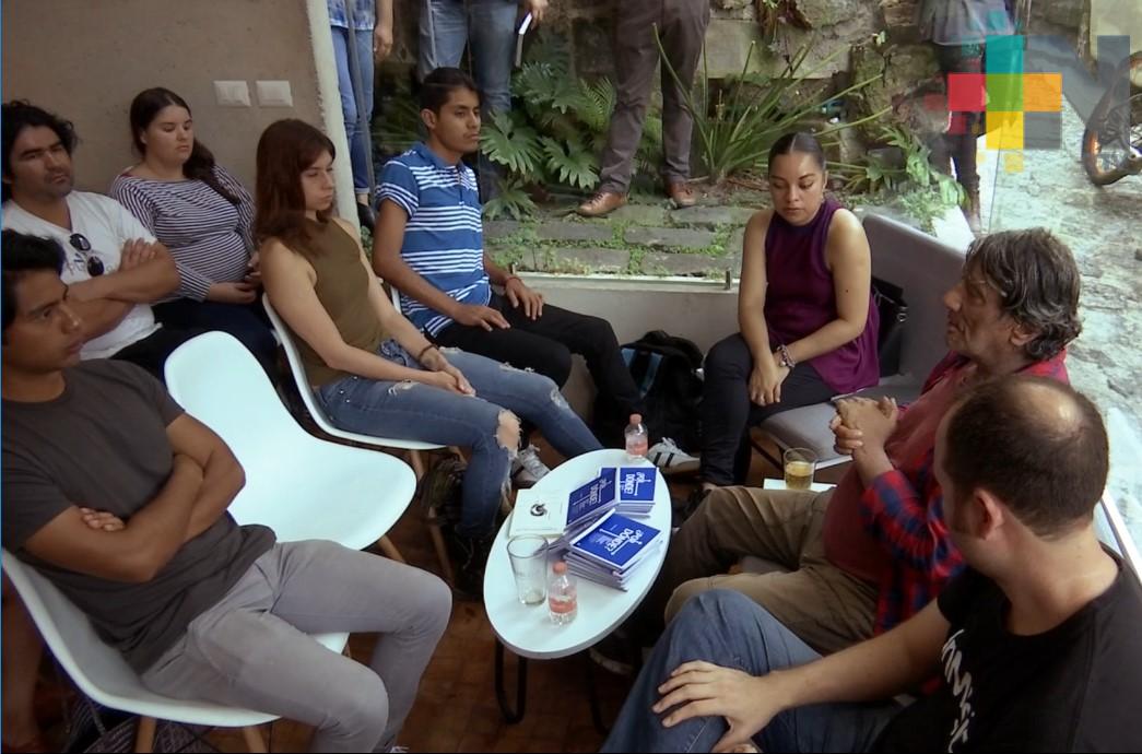 Presentan libro «¿Por dónde?» de Omar Gasca en galería Flavia de Xalapa