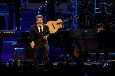 Luis Miguel conquista Las Vegas pese a fallas de sonido en concierto