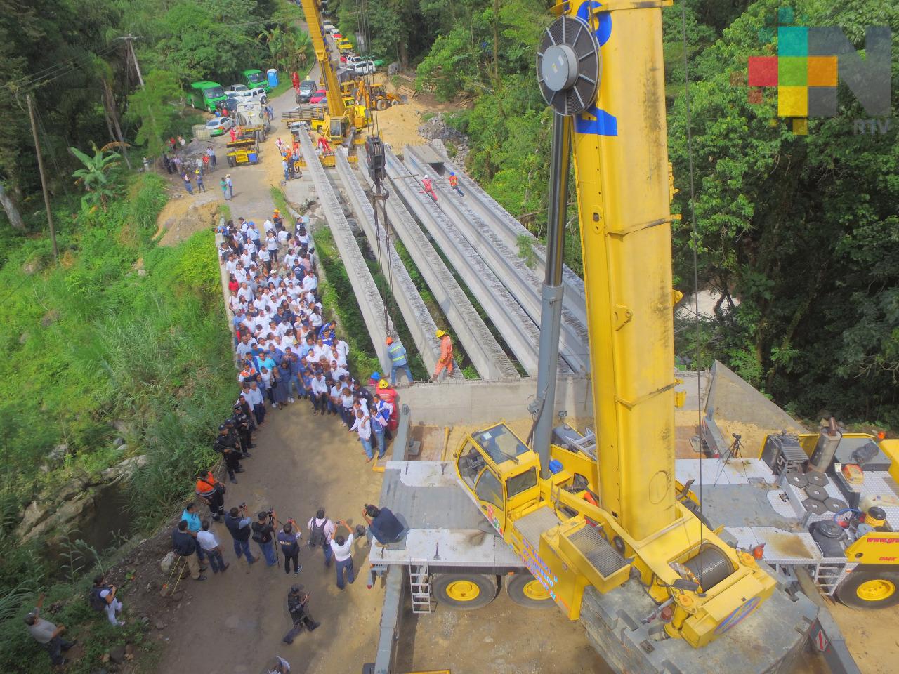 En Ixtaczoquitlán supervisan avance del nuevo puente que une a cinco municipios