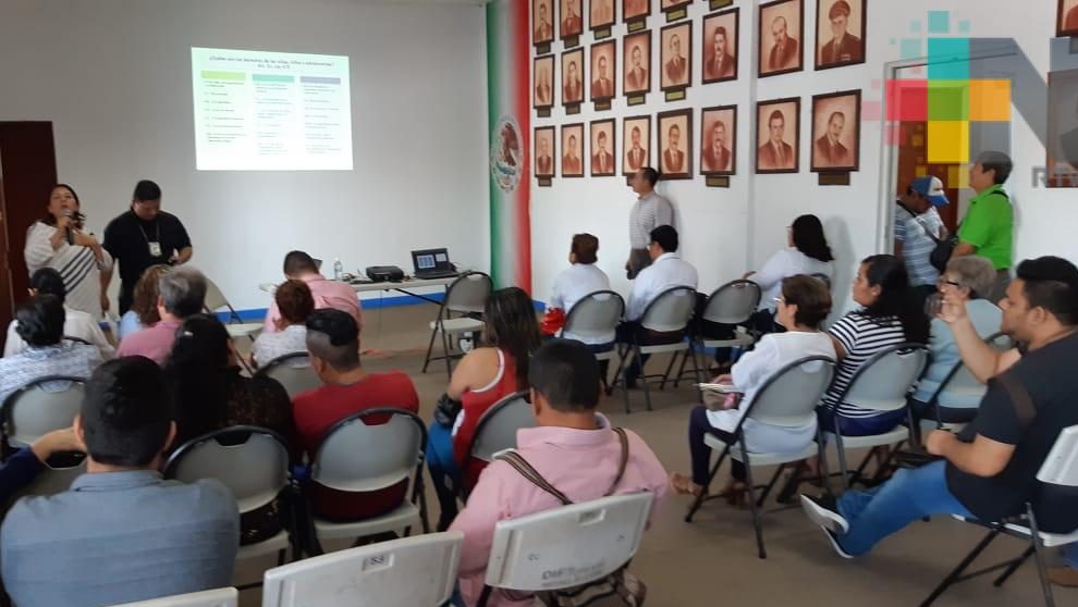 SIPINNA imparte plática a padres de familia en Martínez de la Torre