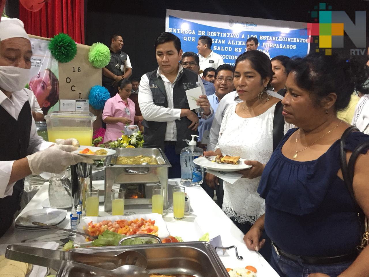 Establecimientos de comida de la cuenca del Papaloapan reciben distintivo “Salud en tu mesa”