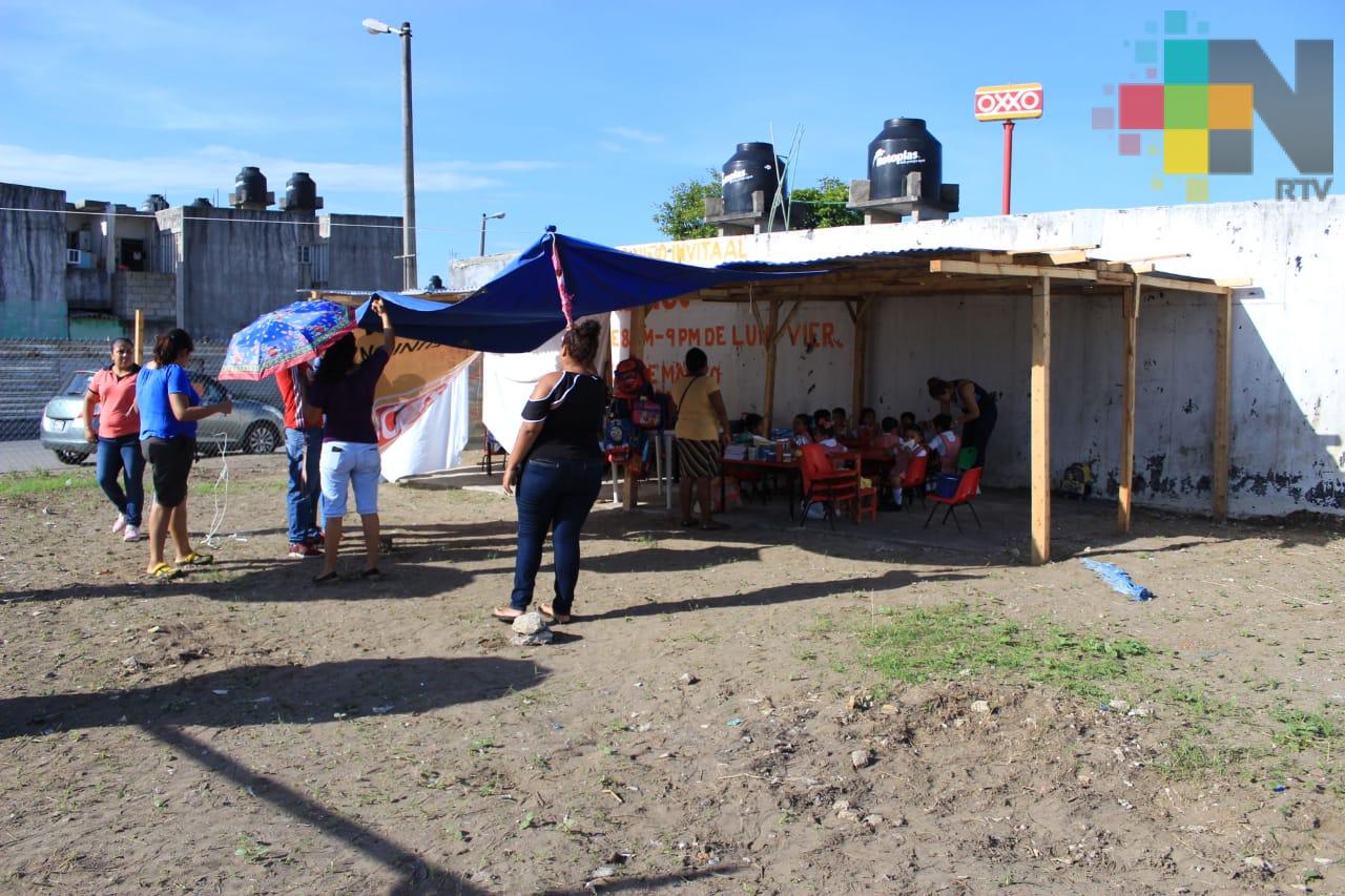 Padres de Familia piden apoyo para que alumnos de jardín de niños cuenten con escuela digna