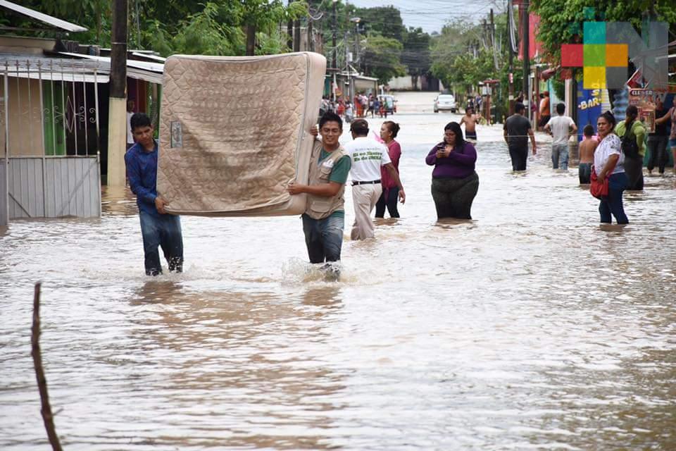 PC cierra acceso al malecón de Minatitlán, no se descartan socavones