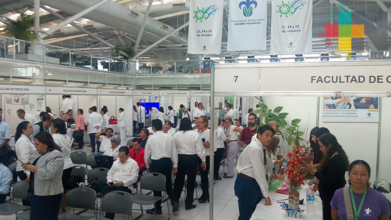 UV  lleva a cabo Expo Orienta 2018 en Veracruz puerto