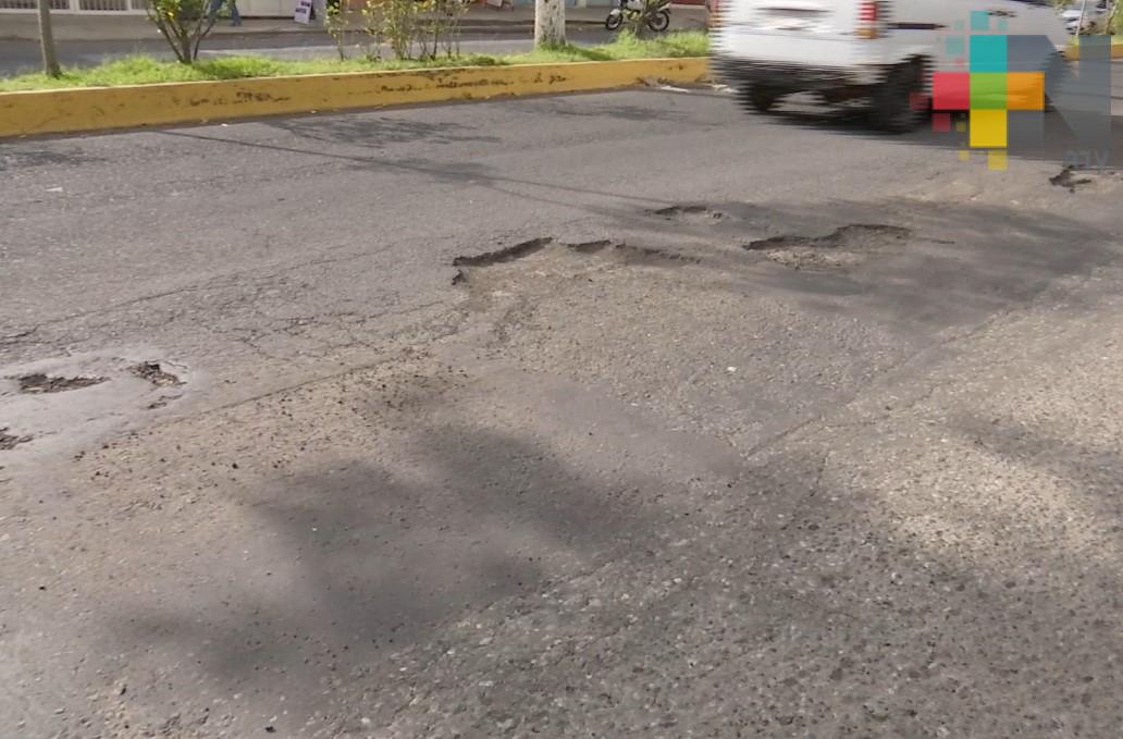 Comienzan bacheo en Arco Sur de Xalapa