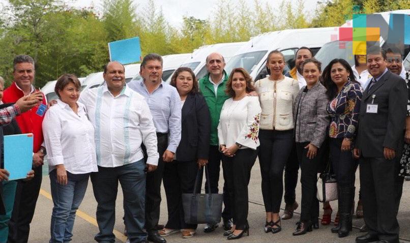 Reconoce DIF nacional trabajo sin distingos de DIF Veracruz