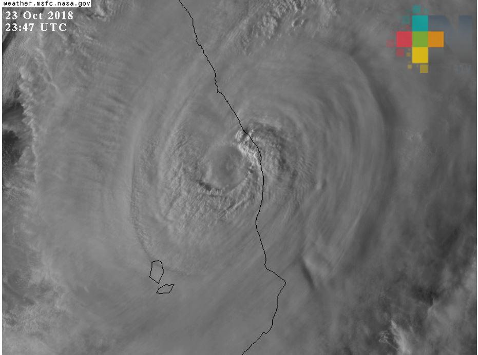 Toca tierra centro del huracán Willa; llaman a extremar precauciones