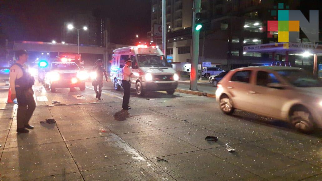Choque deja un motociclista muerto y cinco lesionados, en el boulevard Miguel Alemán