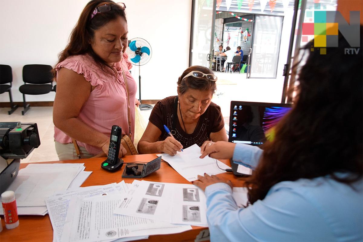 Más de 400 adultos mayores en Coatzacoalcos, a la espera de recibir credencial del INAPAM