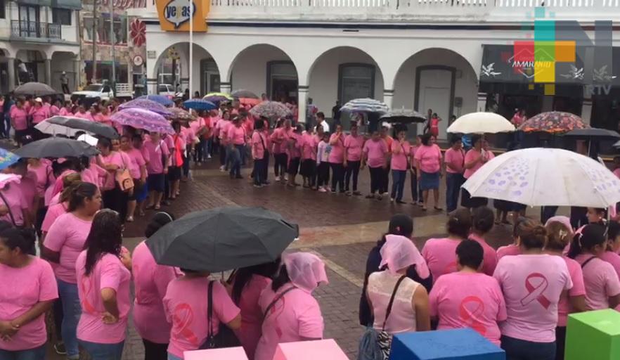 Cientos de mujeres terrablanquenses promueven lucha contra el cáncer