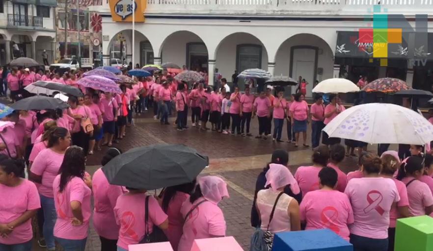 Cientos de mujeres terrablanquenses promueven lucha contra el cáncer