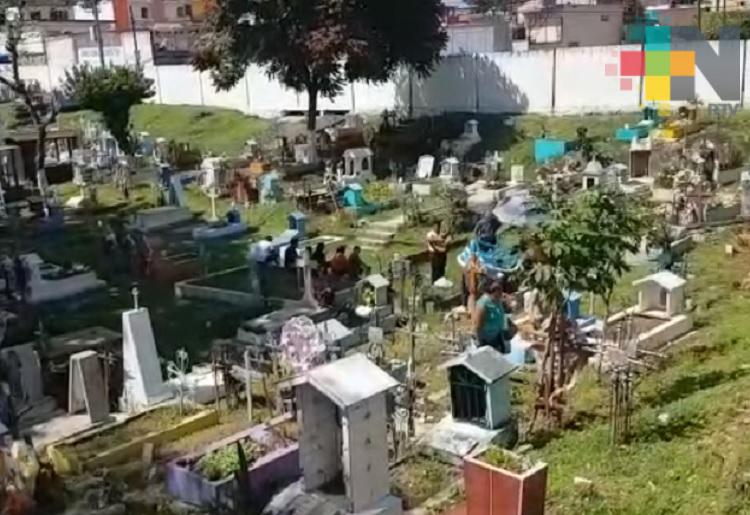 Implementan operativo especial de seguridad y atención en panteones de Córdoba