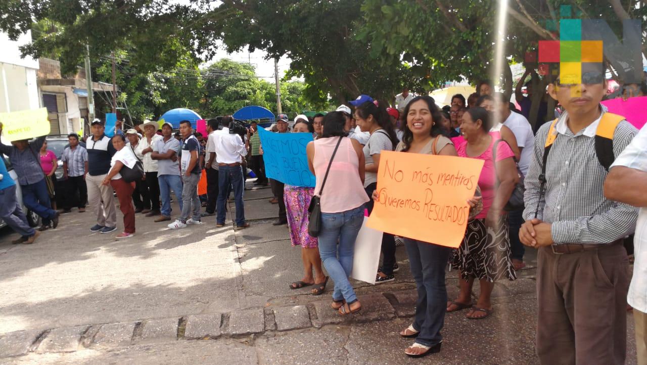Habitantes de Pajapan protestan contra CFE