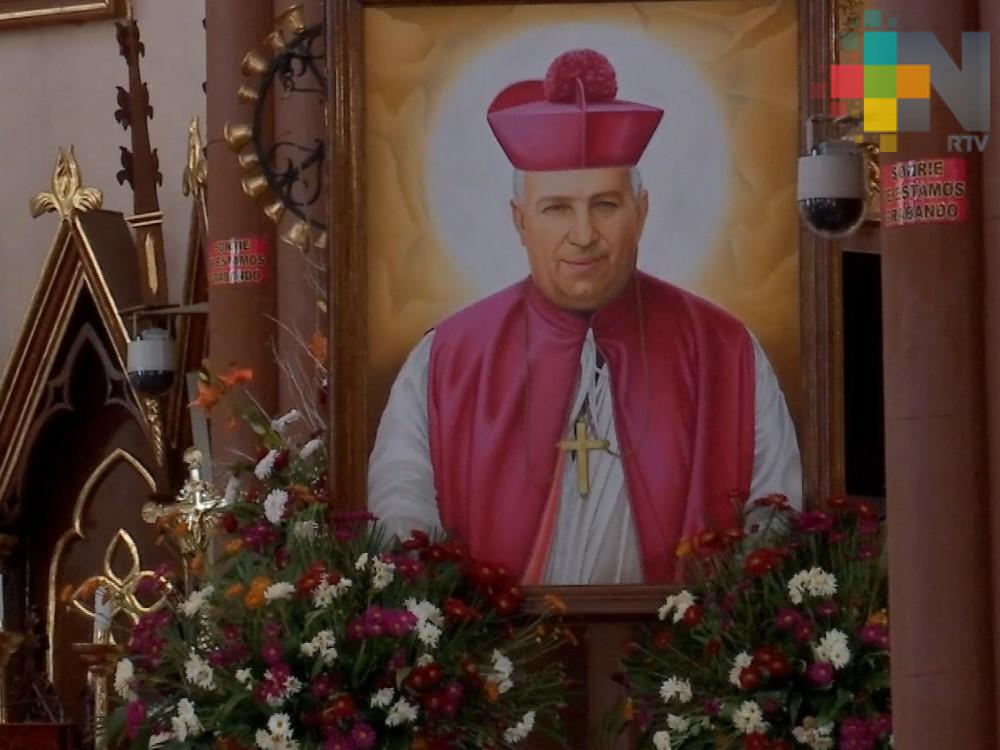 Llegan las primeras peregrinaciones a visitar la tumba de San Rafael Guízar y Valencia