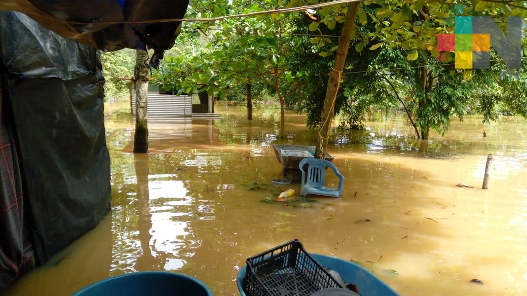 Alrededor de 5 mil familias damnificadas en Hidalgotitlán por crecida del río Coatzacoalcos