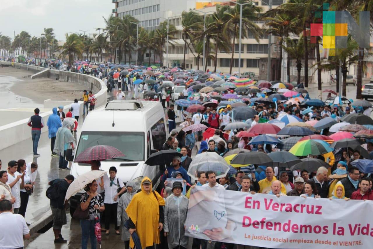 Miles de personas participaron en la mega marcha por la vida en el estado de Veracruz