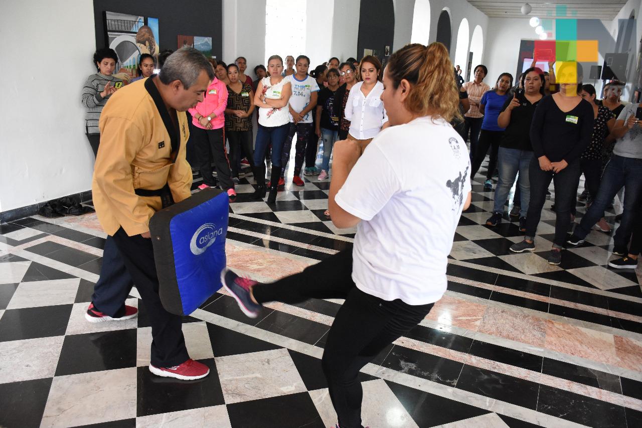 Red Comunitaria de Mujeres recibe capacitación para prevenir violencia de género
