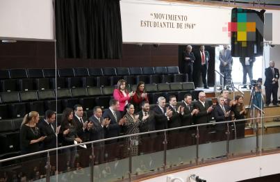 Develan en el Senado con letras de oro “Movimiento estudiantil de 1968”