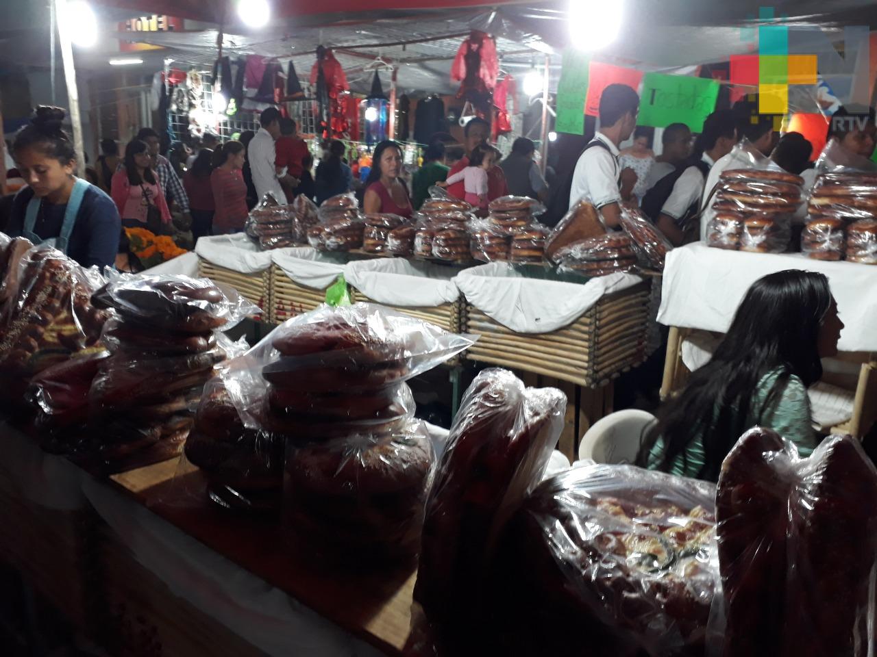 Instalan la Plaza de Todos Santos en el puerto de Tuxpan