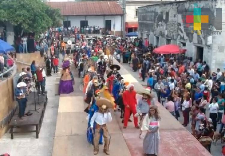 Xantolo reúne a miles de personas en Tantoyuca